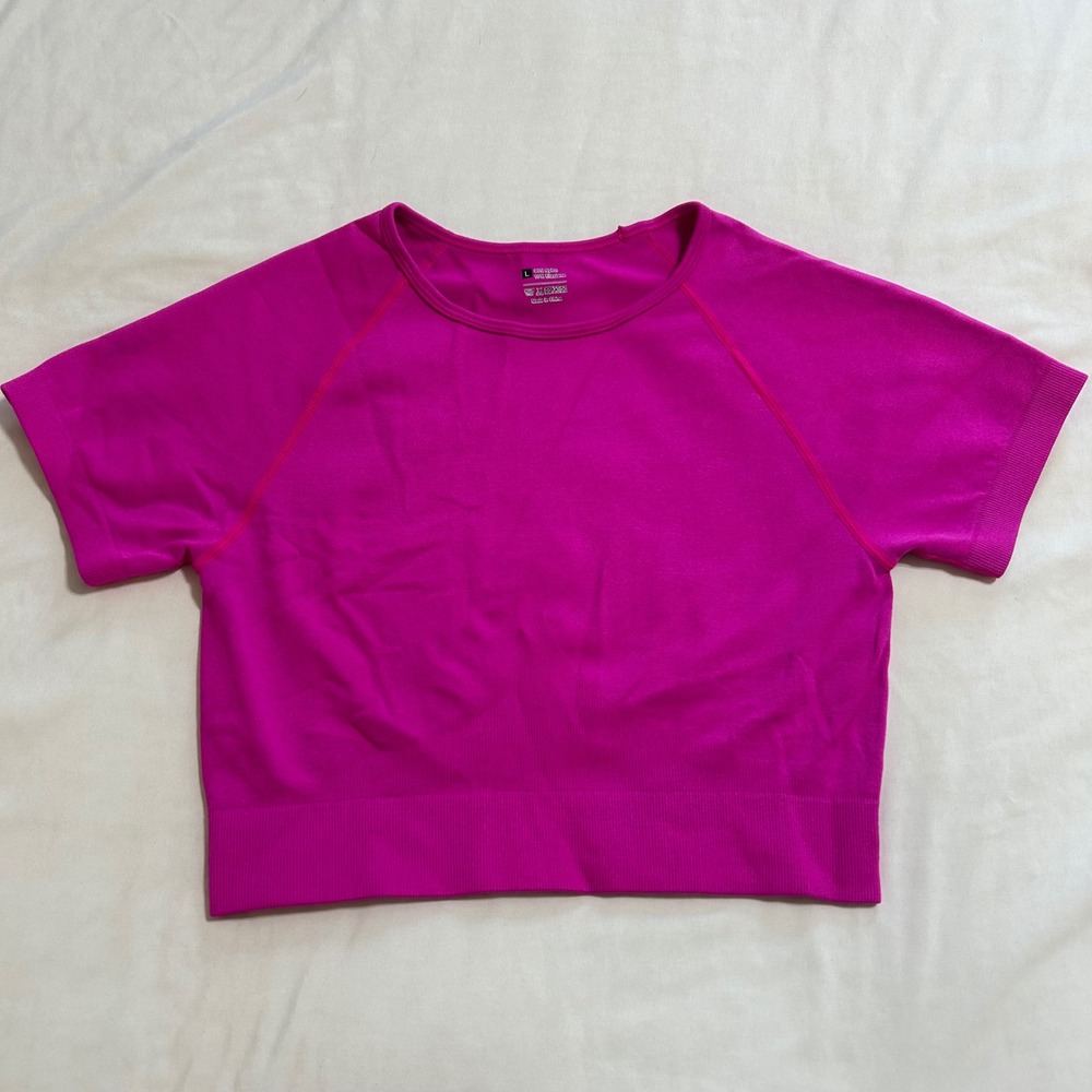 Magenta Pink Seamless Athletic Crop Top Short Sleeve Ribbed Hem Gym Shirt L